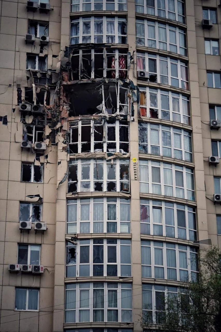A damaged building in Kyiv. Photo:  Yan Dobronosov