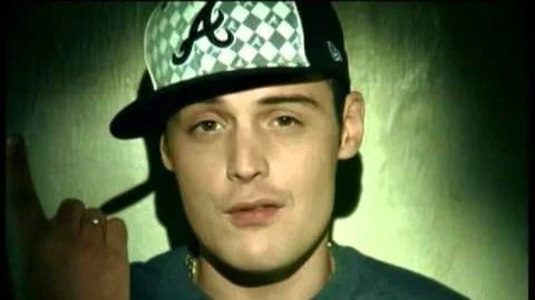 Кадр из клипа Басты и группы Centr на песню «Город дорог»