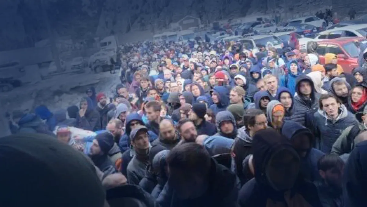 Паника, взятки, бензин по 30000, место в машине за 50000