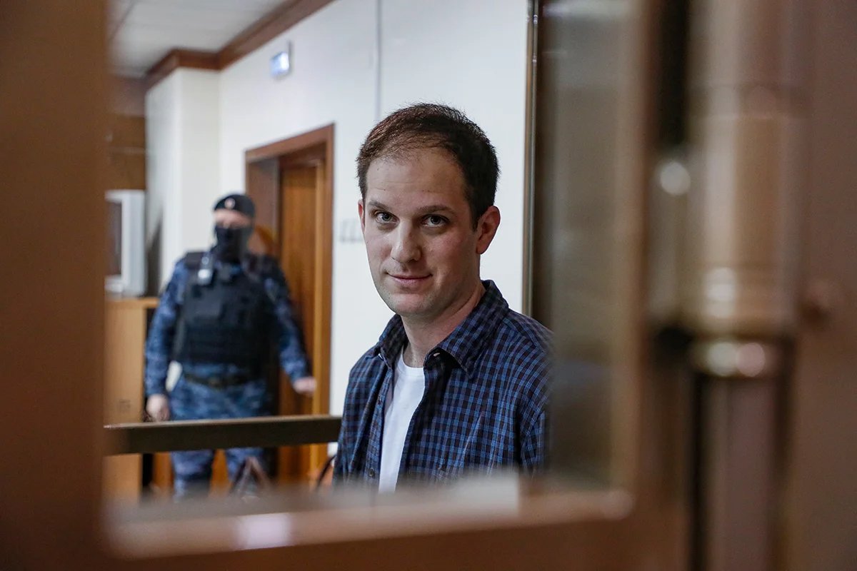 Evan Gershkovich appears in a Moscow court during his appeal hearing on 10 October 2023. Photo: Yuri Kochetkov / EPA-EFE