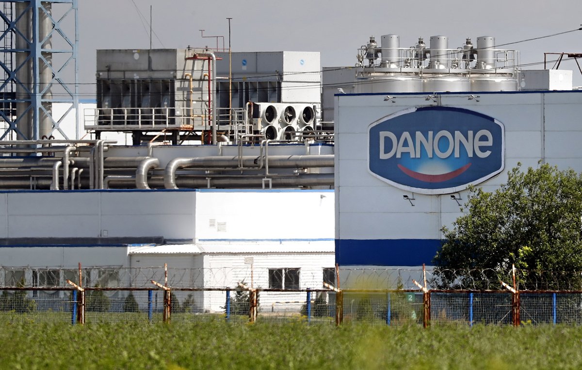 Вид на завод Danone в Подмосковье, 17 июля 2023 года. Фото: Максим Шипенков / EPA-EFE