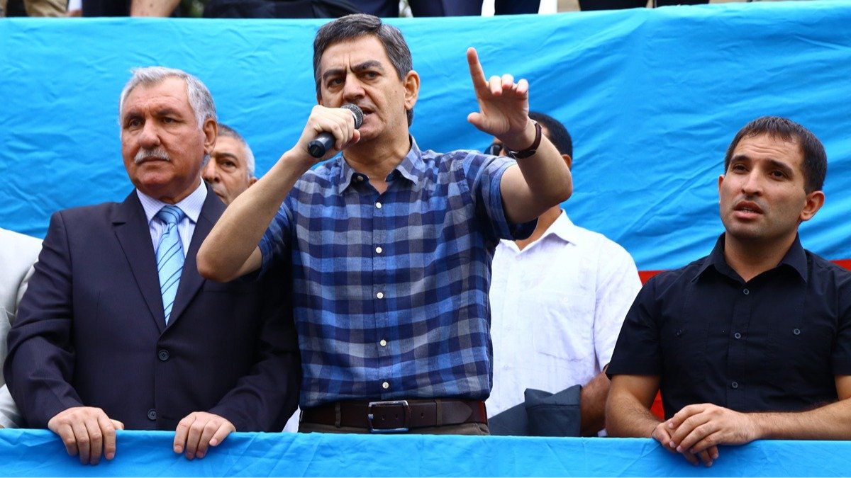 Власти Азербайджана зачищают Фронт