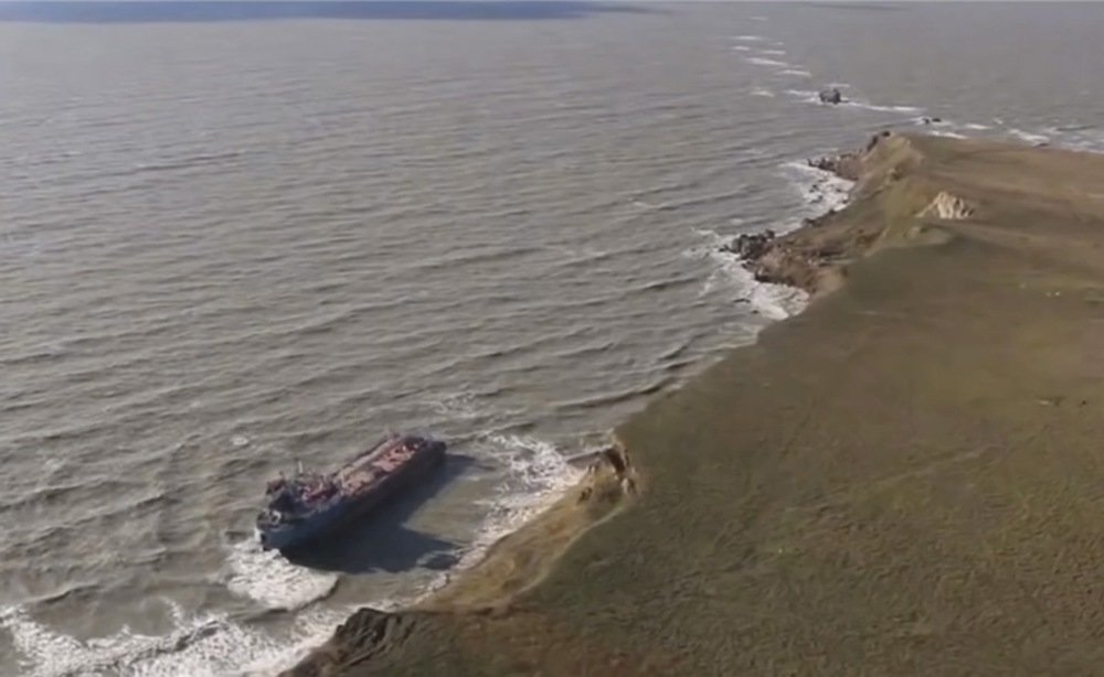 One of two damaged Russian oil tankers in the Kerch Strait, Russia 16 December 2024. Photo: EPA-EFE/ Russian Ministry of Natural Resources