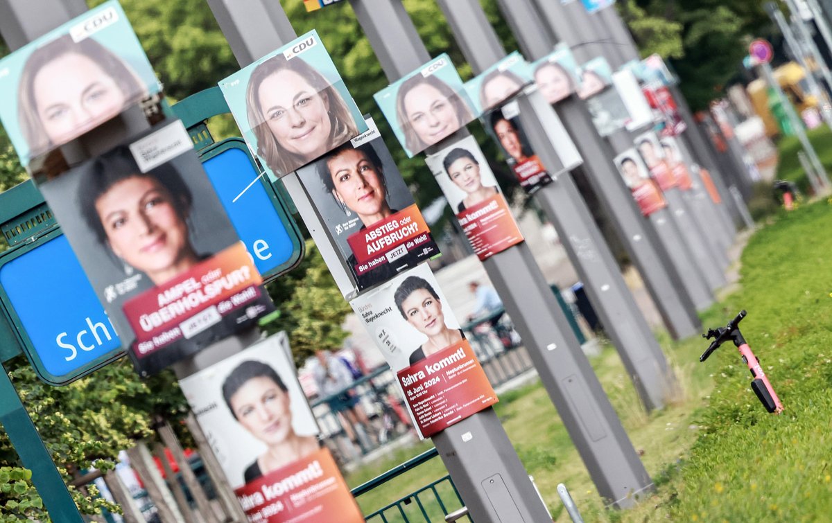 Агитационные плакаты по выборам в Европарламент, Берлин, 4 июня 2024 года. Фото: Hannibal Hanschke / EPA-EFE