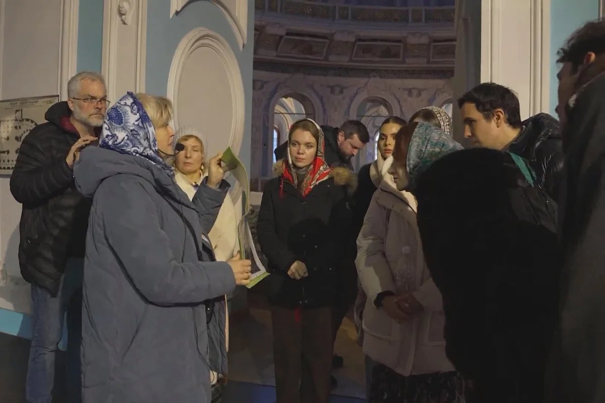 A group of influencers visiting the Resurrection Monastery in the Moscow region. Photo: Spas