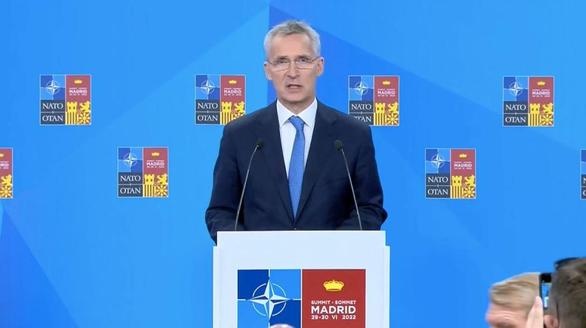 Генсек НАТО Йенс Столтенберг на пресс-конференции. Скриншот: Jens Stoltenberg / Twitter