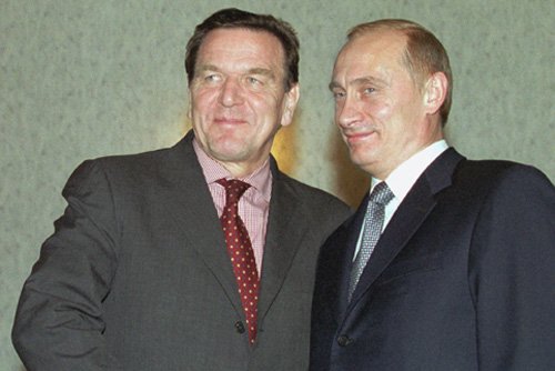 Gerhard Schröder and Vladimir Putin, 2001. Photo: Kremlin . ru