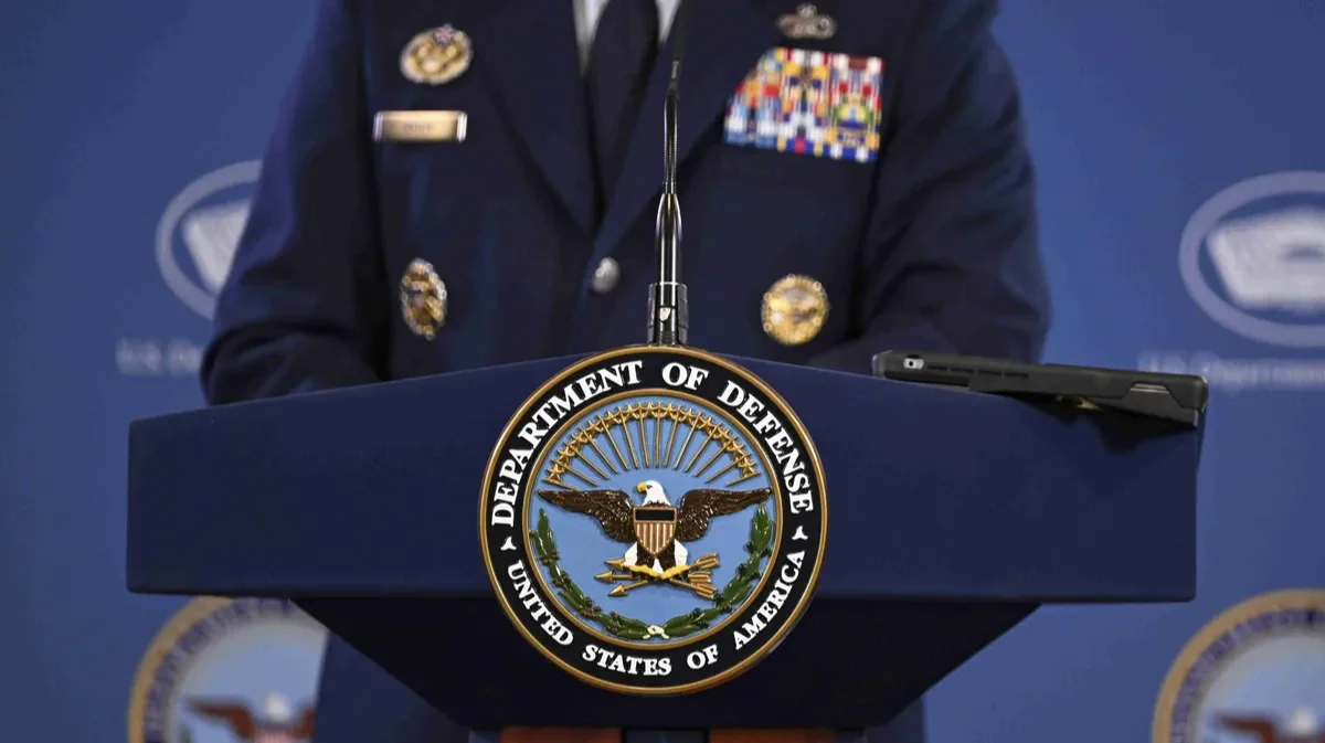 «Международная коалиция во главе с США, действуя
без санкции ООН, боролась с террористами в основном на словах.
Ее усилия главным образом были обращены на поддержку вооруженной оппозиции, стремящейся свергнуть законно избранного президента». О каком президенте идет речь?