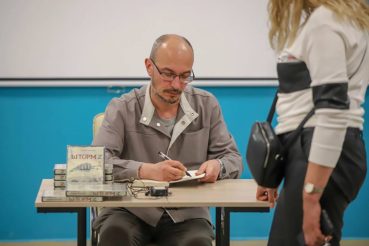 Даниил Туленков на презентации книги Шторм Z в городе Верхняя Пышма. Фото: Евгений Кочетков