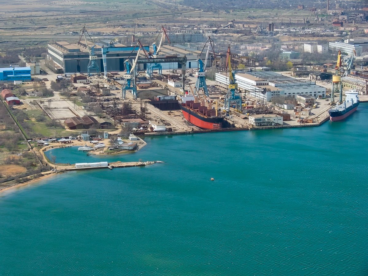 Судостроительный завод «Залив» имени Б. Е. Бутомы. Фото: Wikimapia