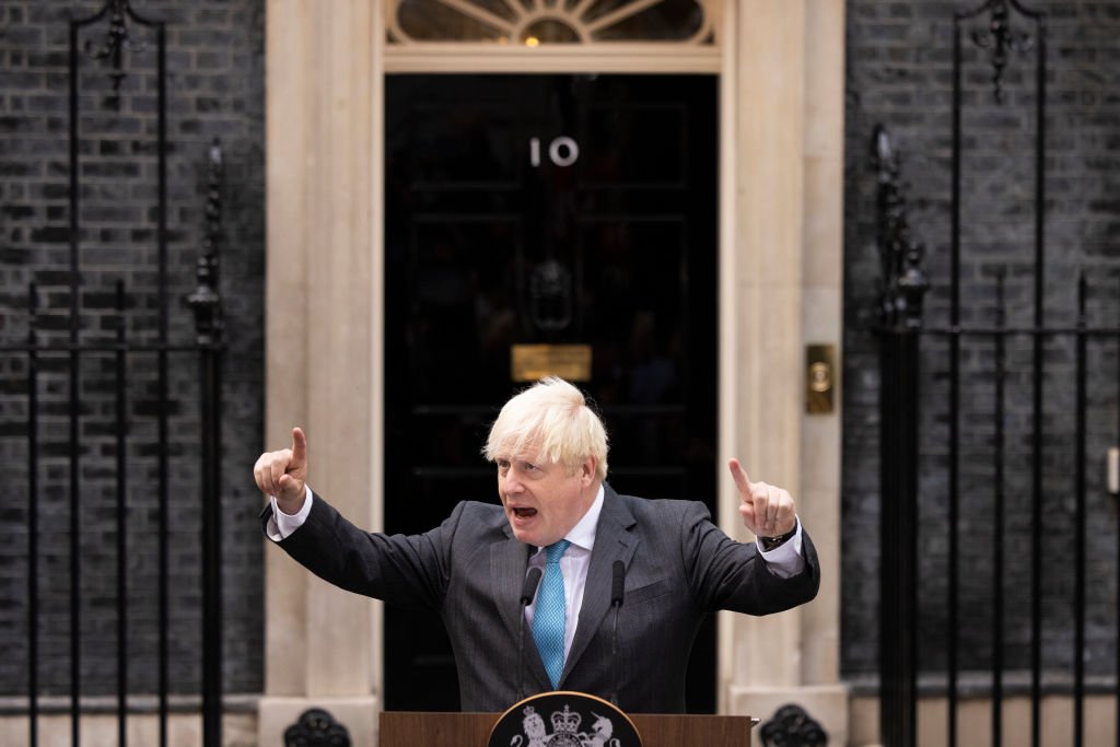 Премьер-министр Великобритании Борис Джонсон произносит прощальную речь перед официальной отставкой на Даунинг-стрит. Фото: Dan Kitwood / Getty Images