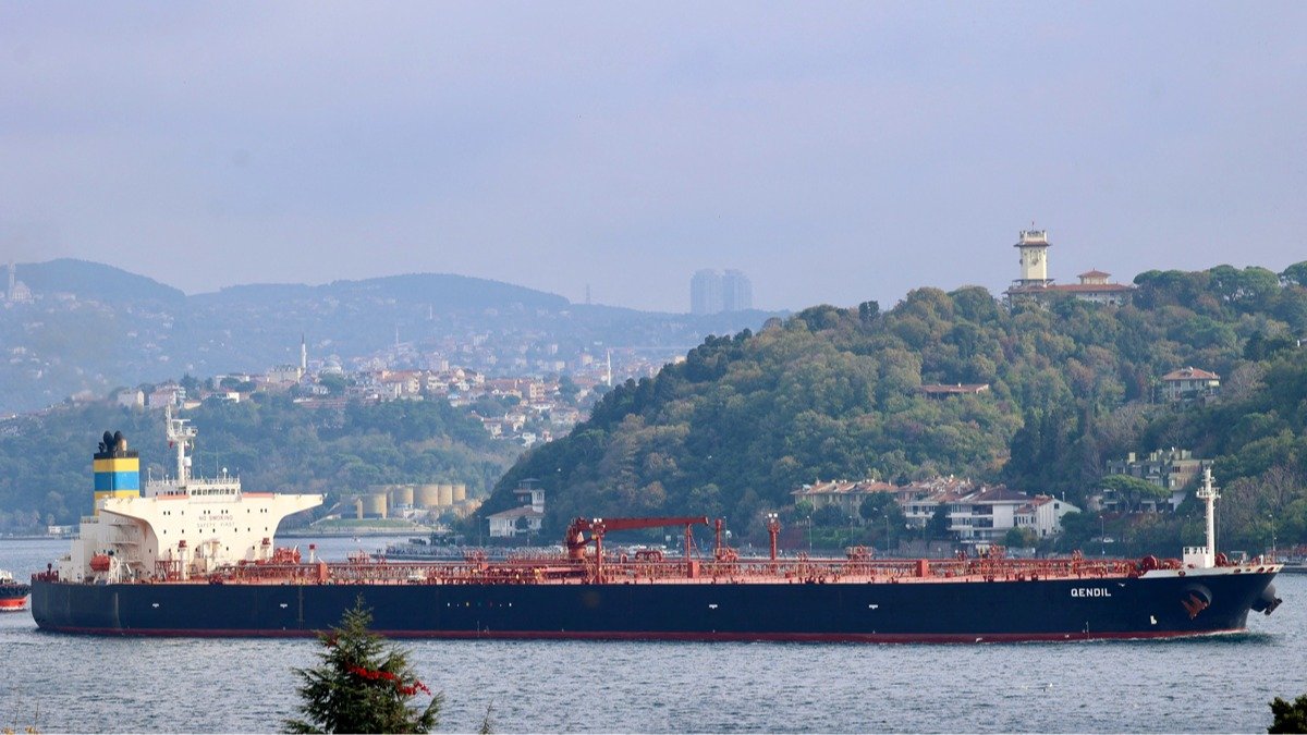 Нефть грузят, дроны летят