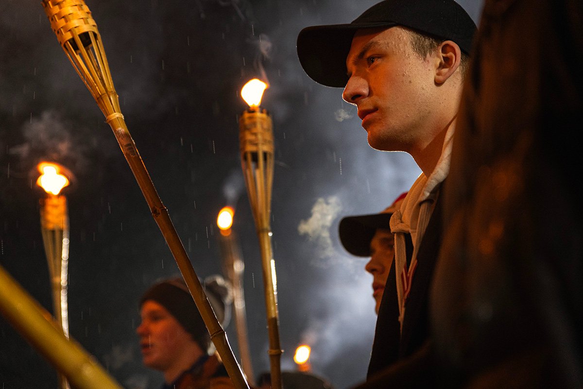 Факельное шествие в Риге. Фото: Влад Докшин