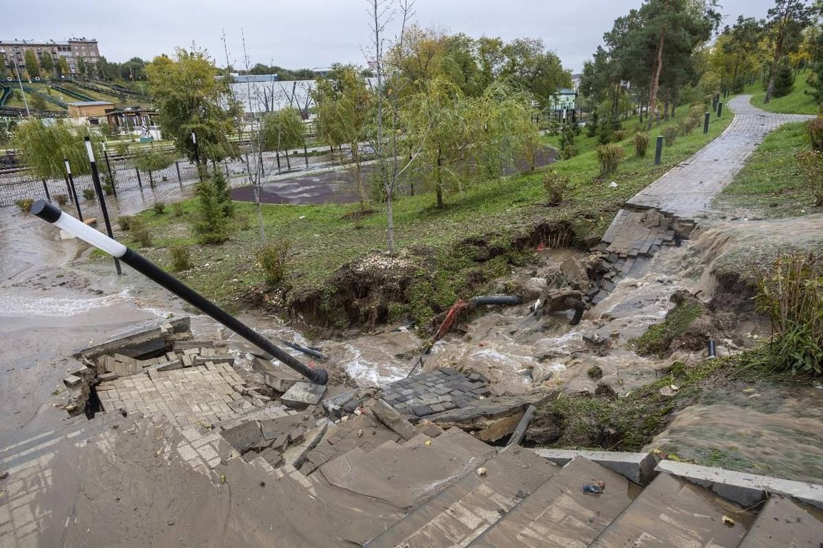 Последствия прорыва канализации в Волгограде в октябре 2022 года. Фото: Activatica