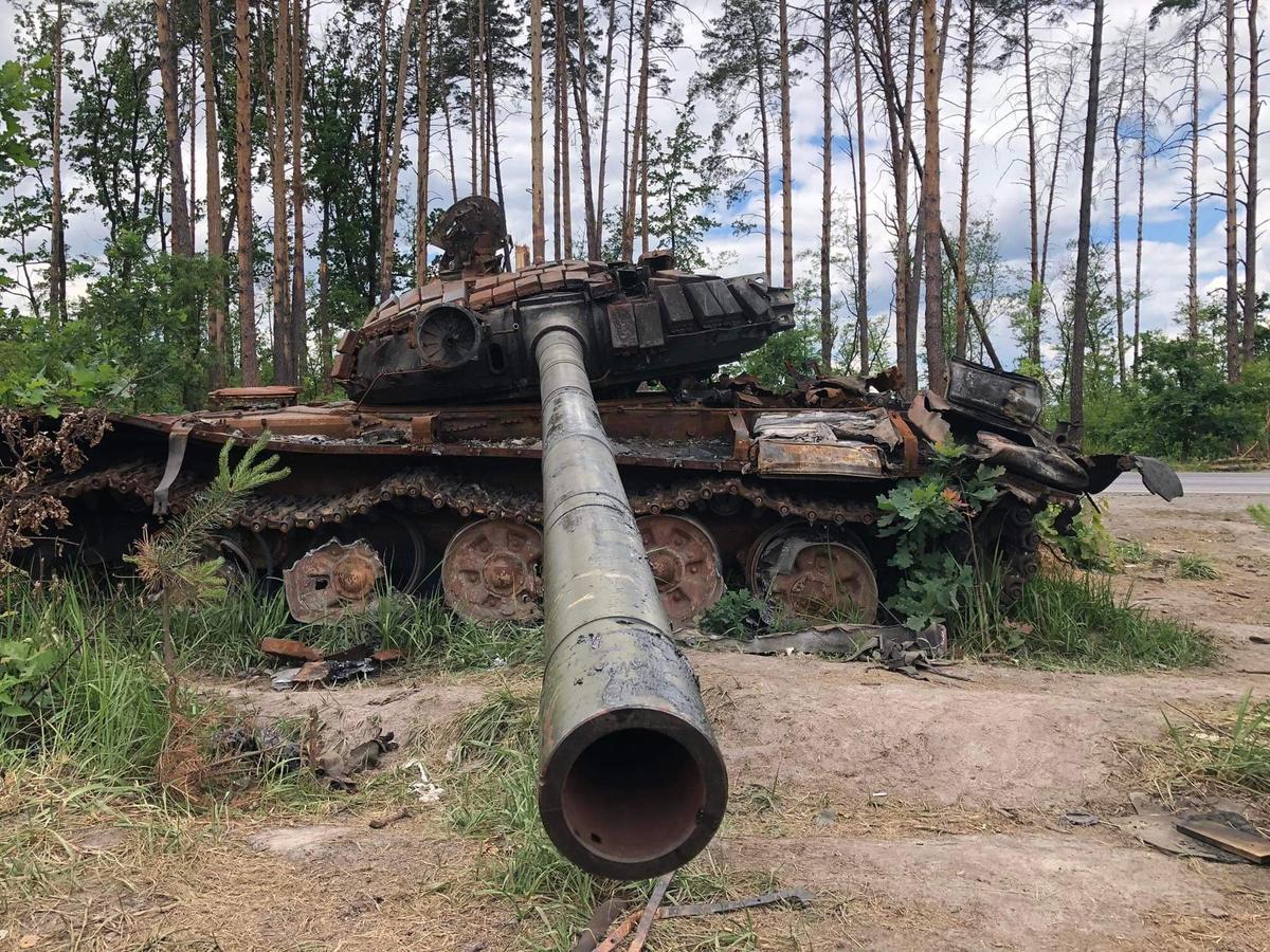 Сгоревшие российские танки. Фото: Сергей Кошман