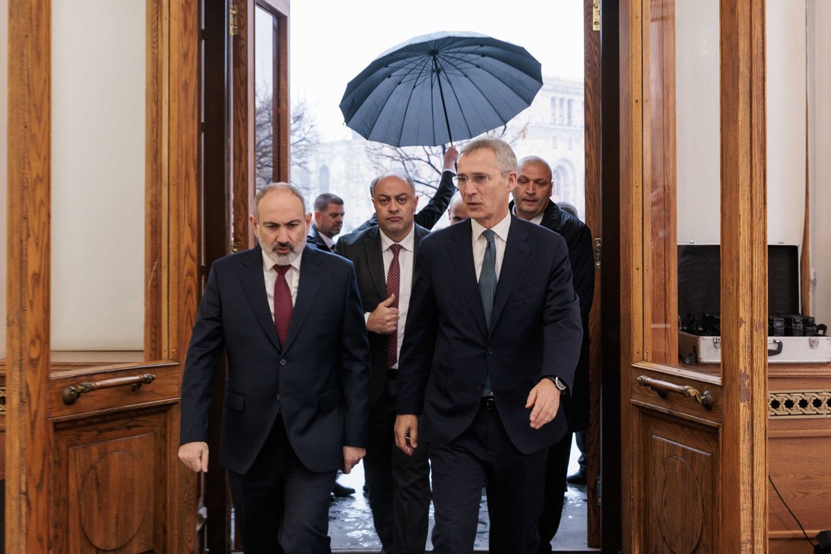 Йенс Столтенберг с премьер-министром Армении Николом Пашиняном, 19 марта 2024 года. Фото: NATO