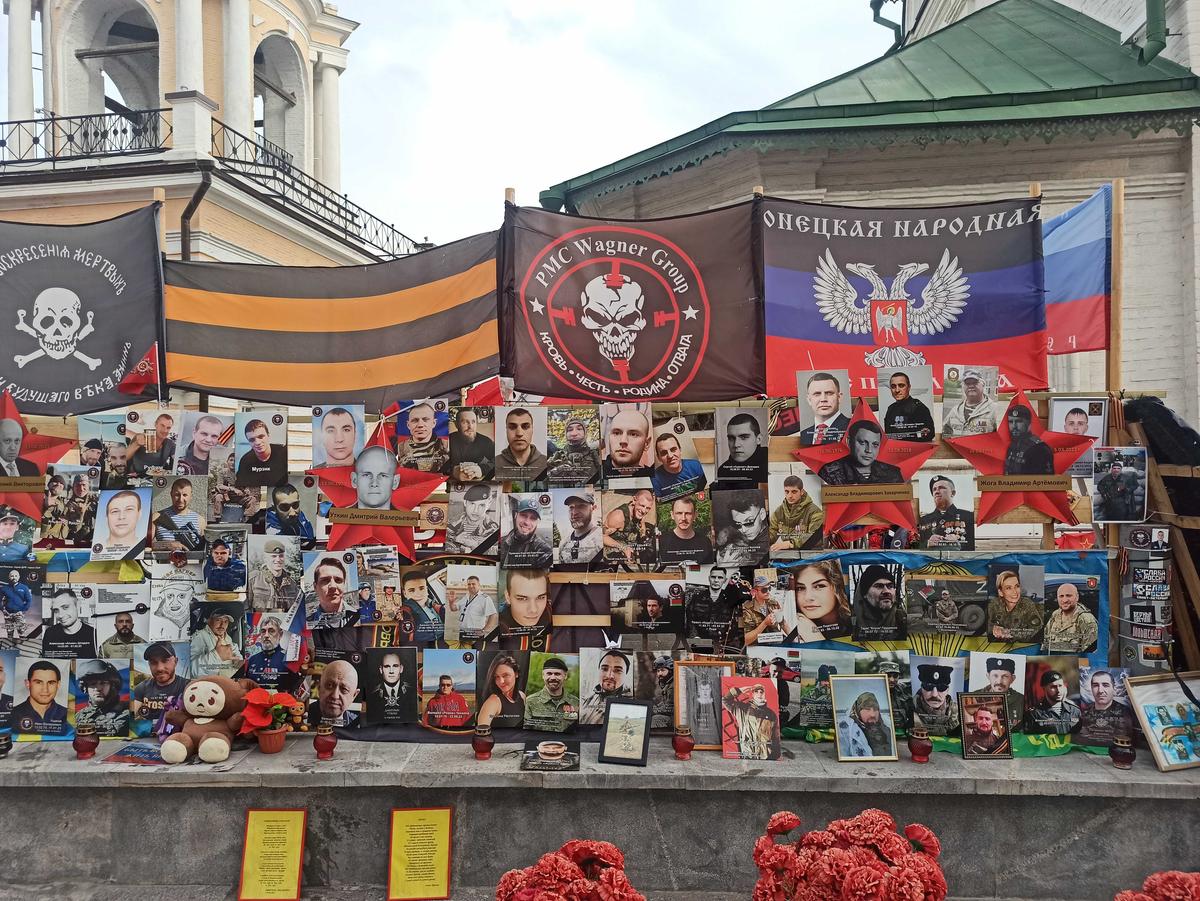A memorial to Wagner fighters in central Moscow. Photo: Novaya Gazeta Europe