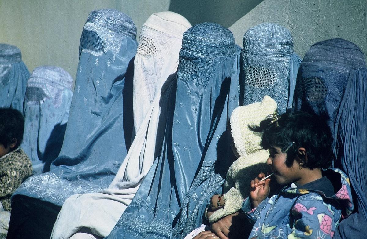 Женщины в бурках. Афганистан. Фото: Nitin Madhav (USAID)