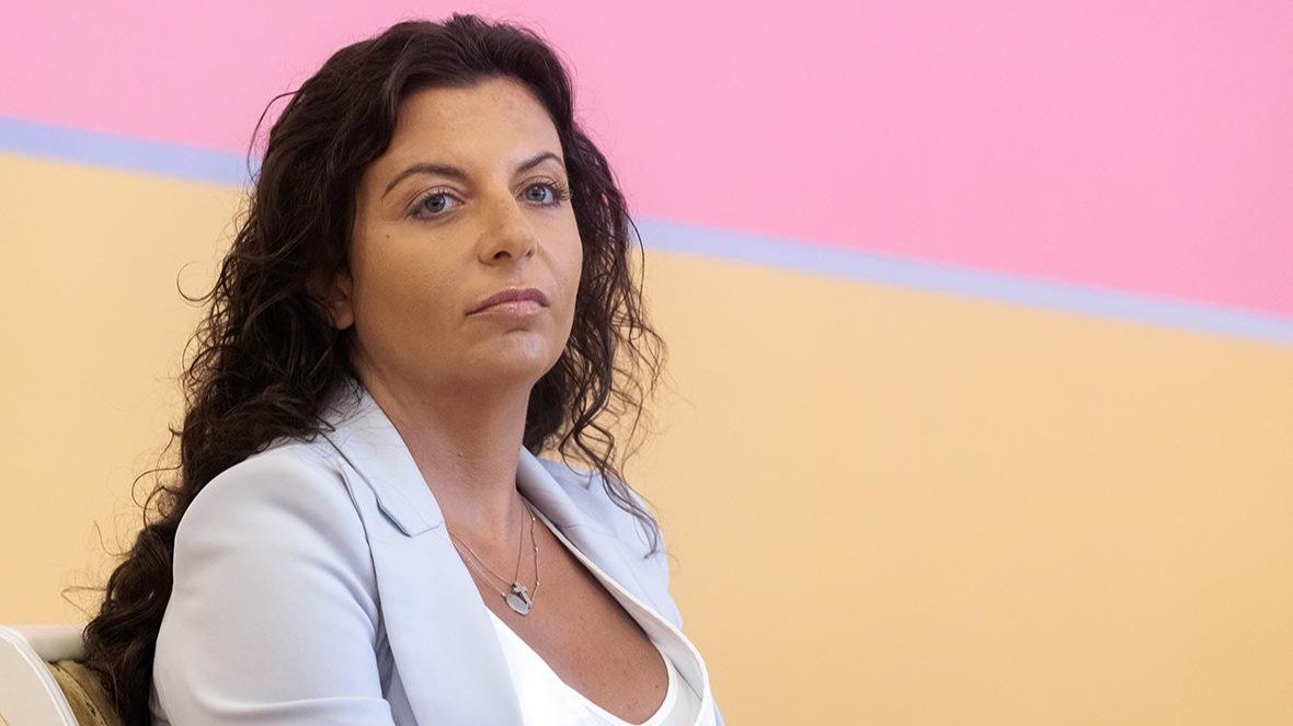 Весь тираж книги Маргариты Симоньян о конце света разослали за границу, сообщили РИА Новости. После внимания СМИ заметку отредактировали