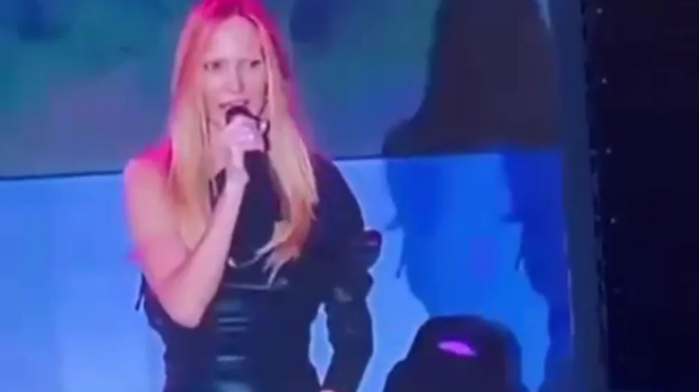 ФНС заблокировала счета Глюкозе из-за долга. Это произошло после доноса Мизулиной, которая требовала проверить певицу на наркотики из-за концерта в Красноярске