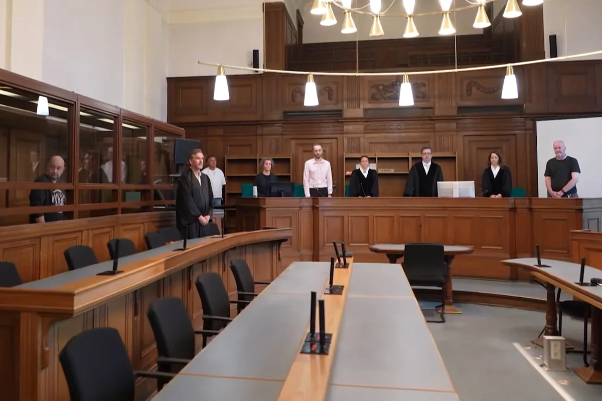 Заседание суда по делу Баграша, Берлин, июль 2024 года. Фото: DW / <a data-sk="tooltip_parent" data-stringify-link="https://youtu.be/bjdffX_RqLM" href="https://youtu.be/bjdffX_RqLM" rel="noopener noreferrer" target="_blank">YouTube</a>