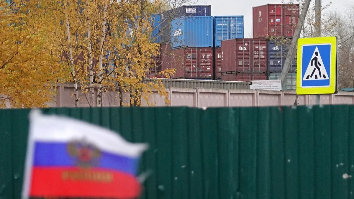 Фото: EPA-EFE / MAXIM SHIPENKOV