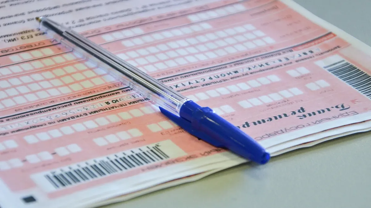 Составители ЕГЭ заявили, что ни один из выпускников не допустил в экзамене по истории ошибку в вопросе про войну в Украине