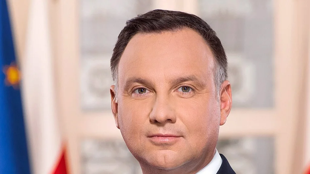 А как Медведев не называл президента Польши Анджея Дуду? 