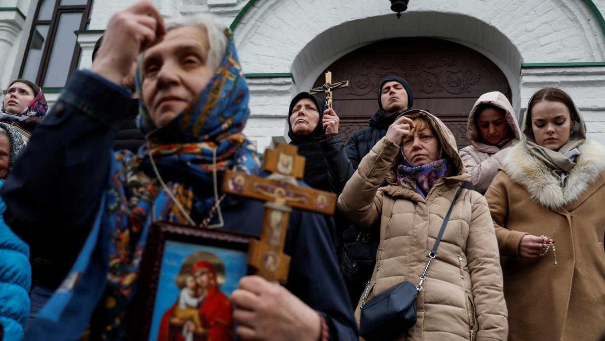 В шаге от креста