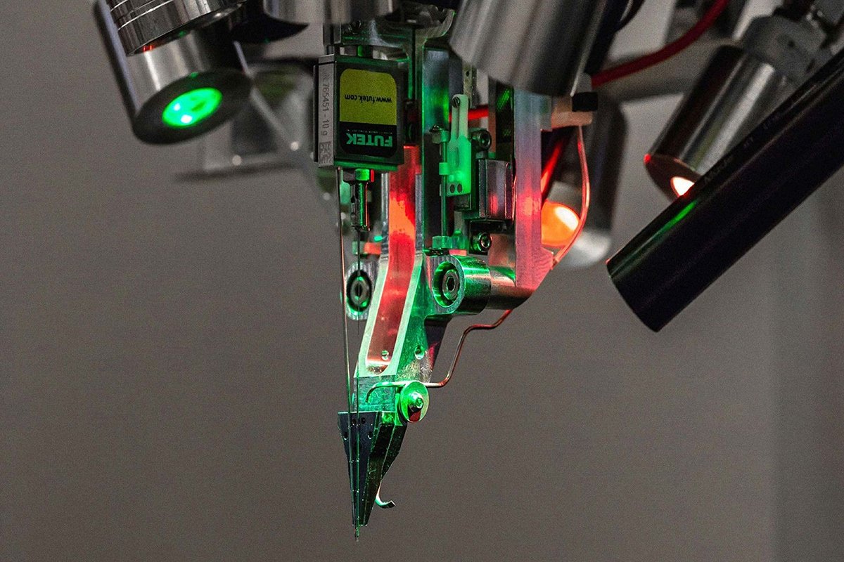 Робот-хирург Neuralink. Фото: TechCrunch