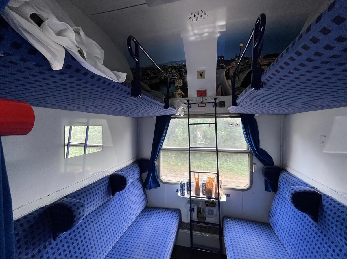 Sleeper compartment on the European Sleeper train. The ticket price includes mineral water and breakfast. Photo: Daria Kozlova