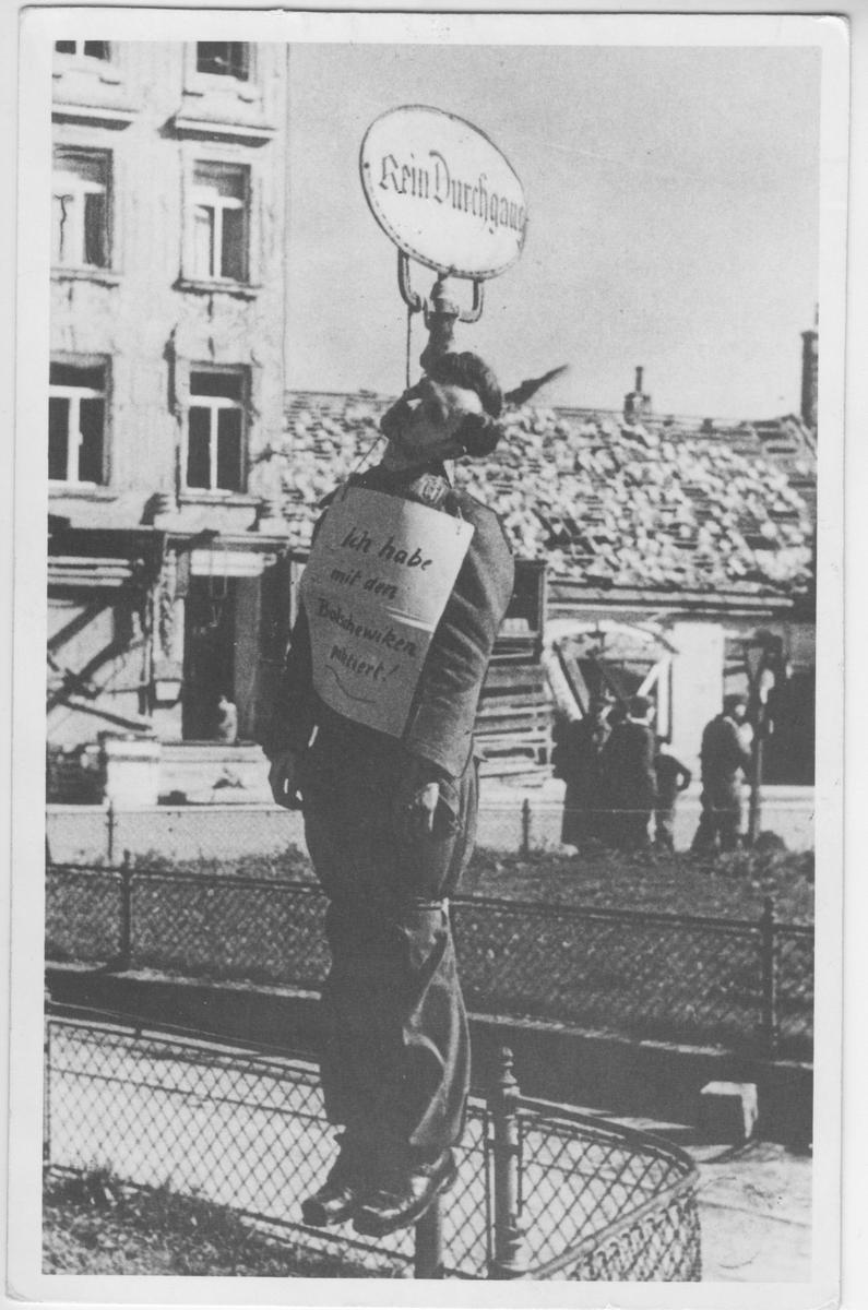 Гауптман вермахта Альфред Хут, демонстративно повешенный в Вене за попытку примкнуть к Красной армии, 1945 год. Фото: Архив австрийского Сопротивления (DÖW)