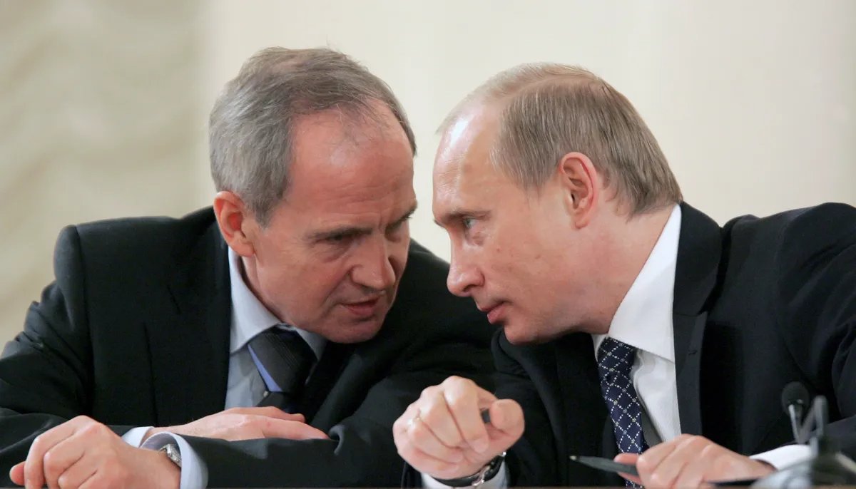 Valery Zorkin and Vladimir Putin. Photo: EPA / SERGEI KARPUKHIN
