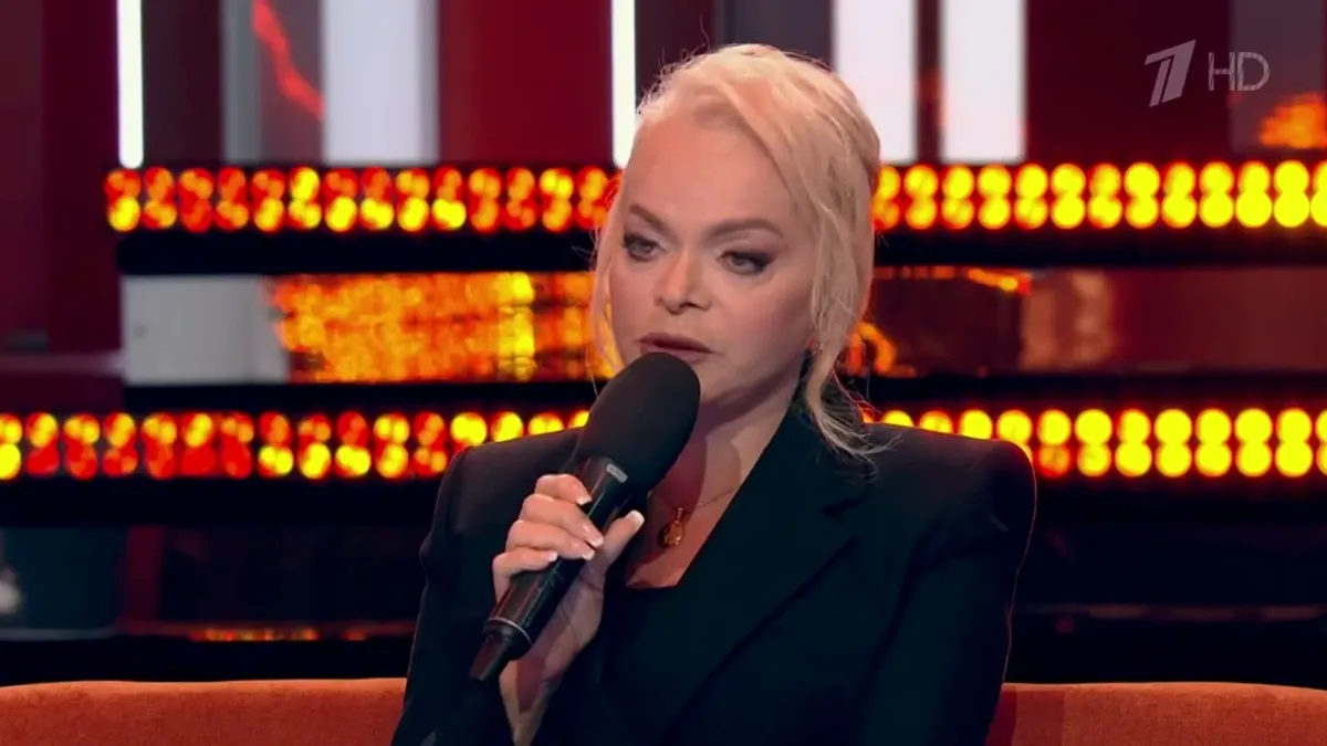 Лариса Долина заявила, что вернет 112 миллионов рублей покупательнице своей квартиры Полине Лурье