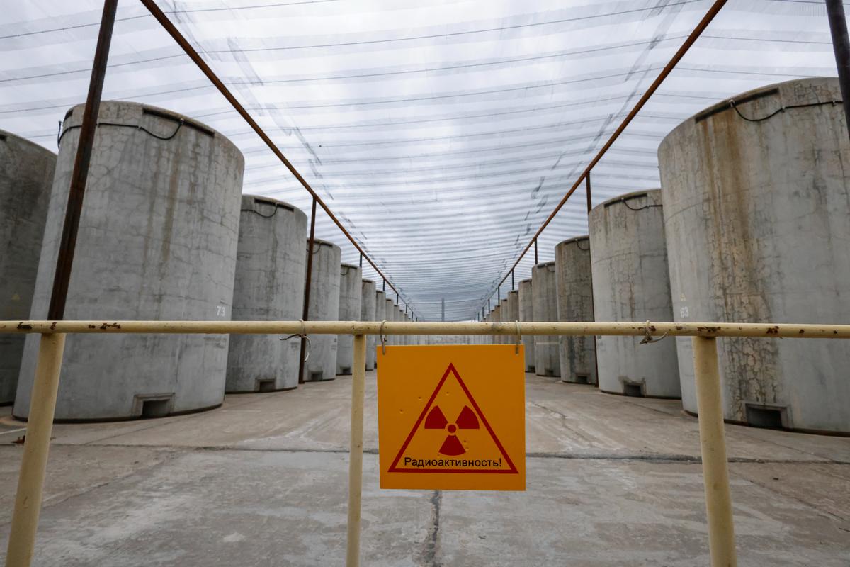 A spent nuclear fuel storage site at the Zaporizhzhia Nuclear Power Plant in Enerhodar, southeastern Ukraine, 29 March 2023. Photo: EPA-EFE / SERGEI ILNITSKY