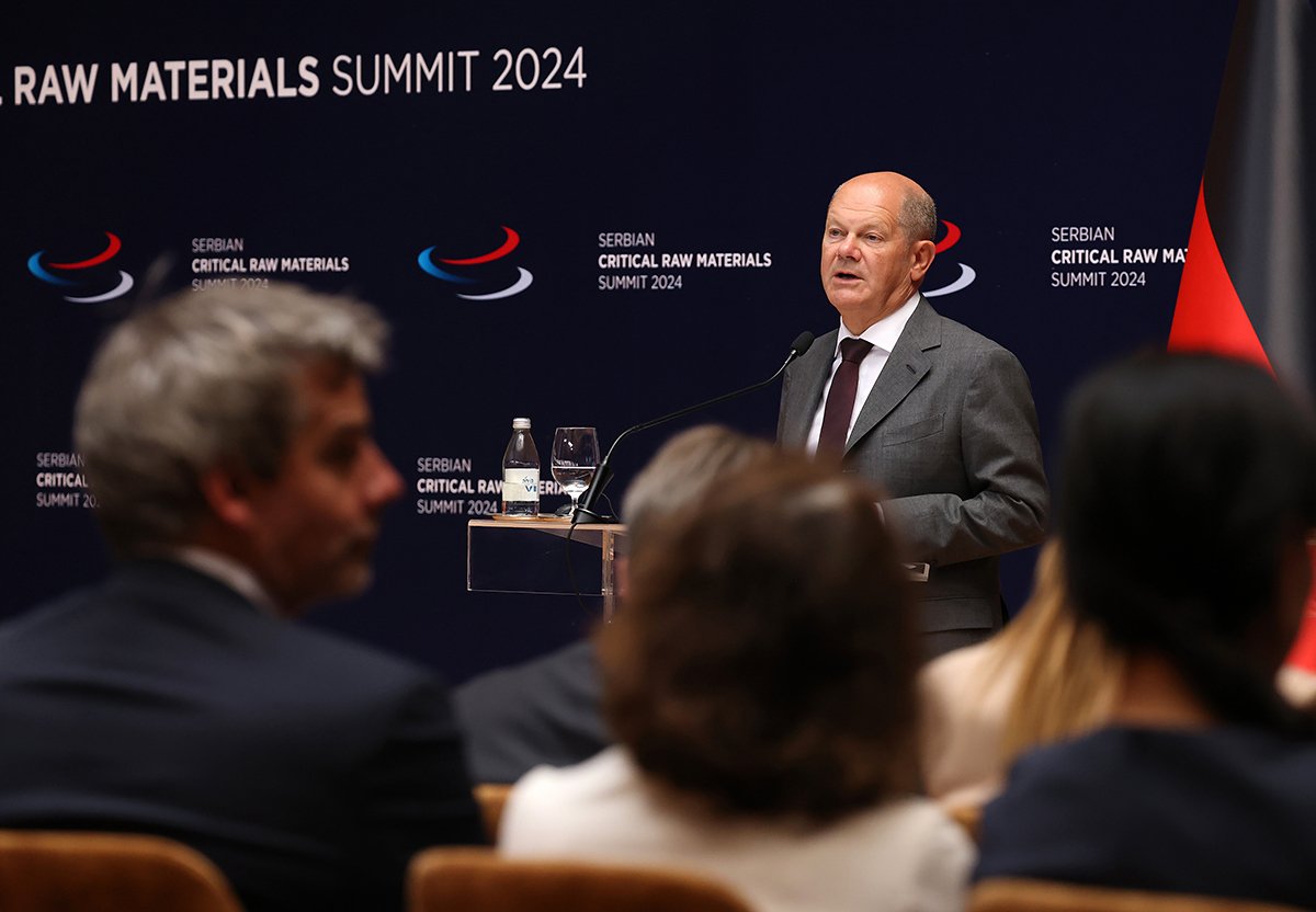 Kancelari gjerman Olaf Scholz gjatë një konference për shtyp me Presidentin e Serbisë dhe Zëvendës Presidentin Ekzekutiv të Komisionit Evropian, Beograd, Serbi, 19 korrik 2024. Foto: Andrej Cukic / EPA-EFE