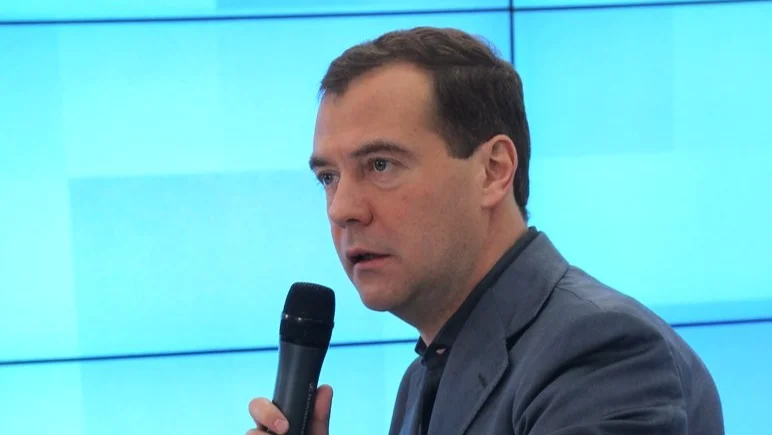 Как Медведев не обзывал лидеров других стран? 