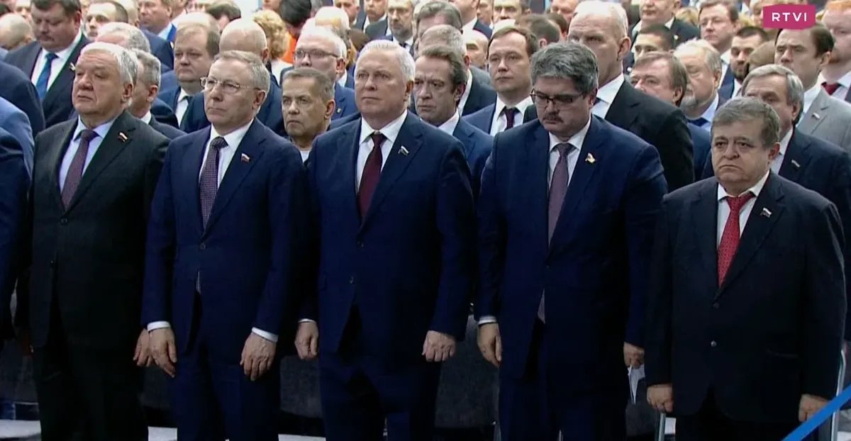The Federal Assembly members mourn people killed in the Ukraine War. Screen captured from TV broadcast