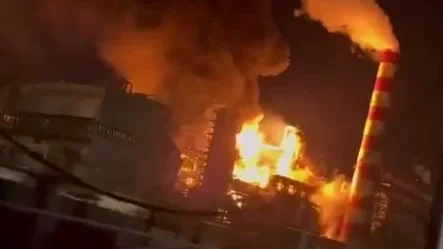 Bloomberg: переработка нефти в России снизилась до рекордных значений за два месяца из-за атак беспилотников