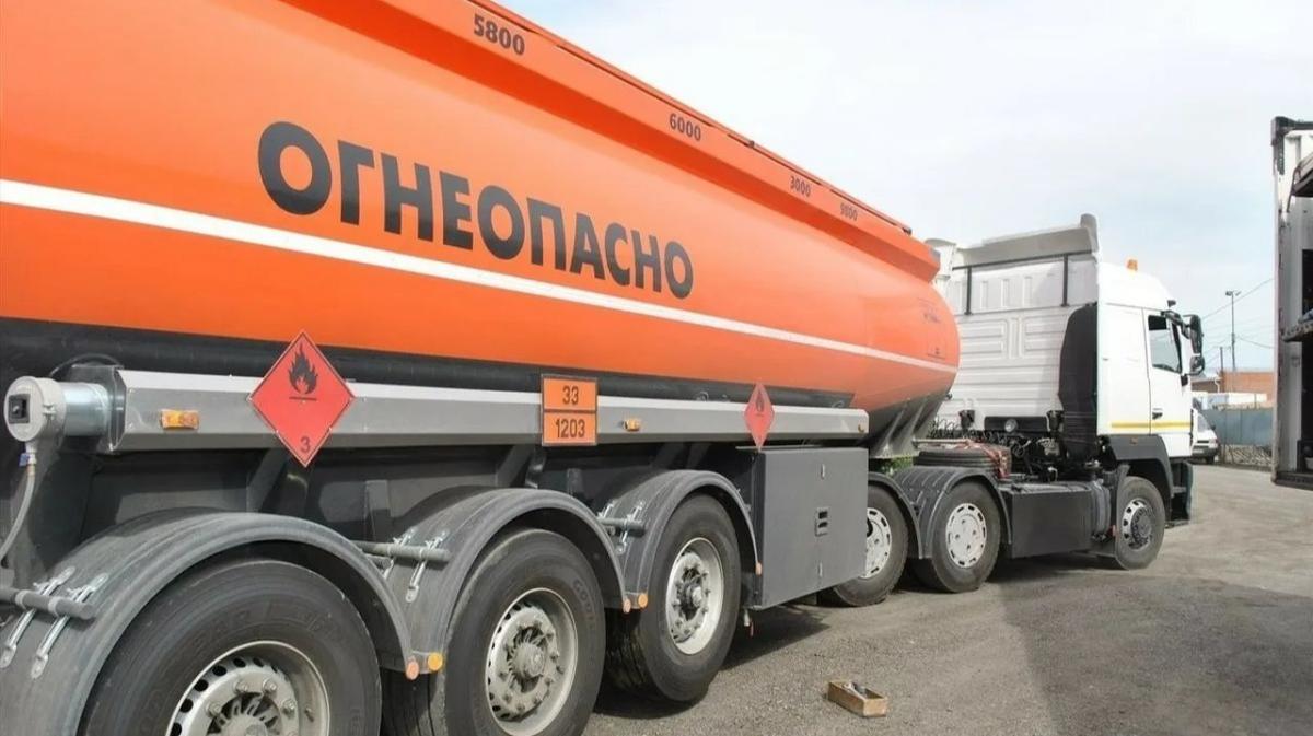 Rusija napoveduje popolno prepoved izvoza bencina