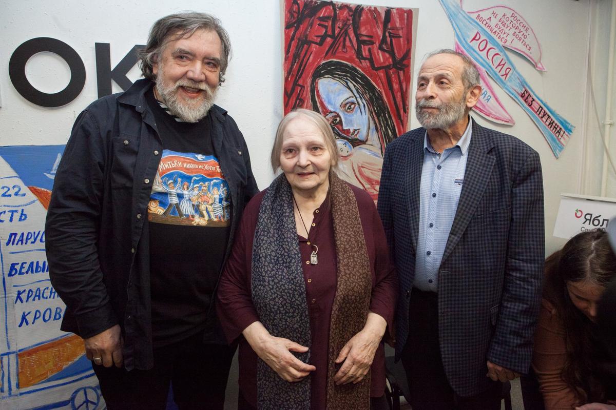 Dmitry Shagin, Elena Osipova, and Boris Vishnevsky. Photo: Elena Rodina for Novaya Gazeta Europe