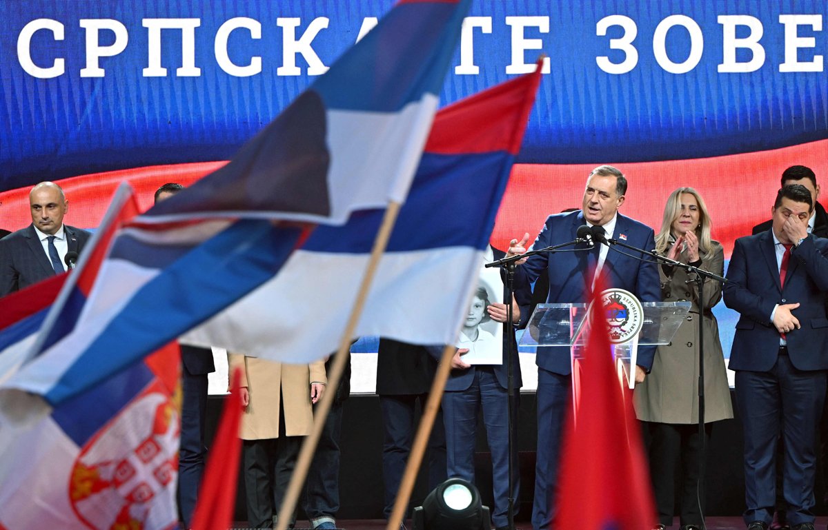 Milorad Dodik gjatë një mitingu në Banja Luka, 18 Prill 2024. Foto: Elvis Barukcic / AFP / Scanpix / LETA