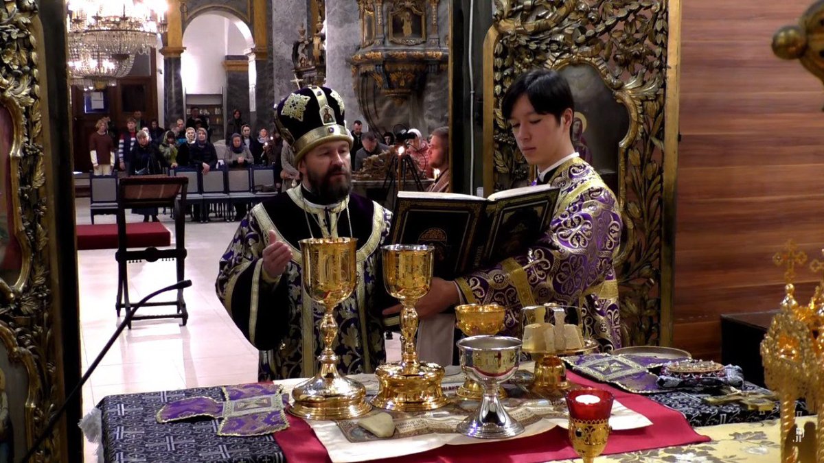 Митрополит Иларион и Георгий Сузуки. Фото: Приход во имя Святой Троицы