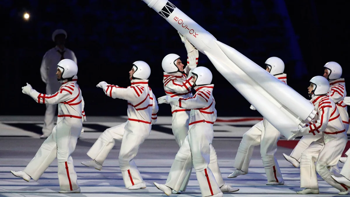 А теперь перенесемся в прошлое. Какое музыкальное выступление удивило публику во время церемонии открытия Олимпийских игр 2014 года в Сочи?