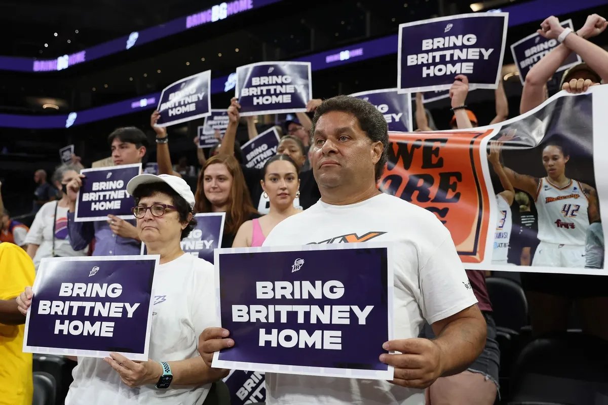 Fans hold up "Bring Brittney Home" signs during a rally in support of Greiner. Arizona, July 6th. Photo by Christian Petersen / Getty Images