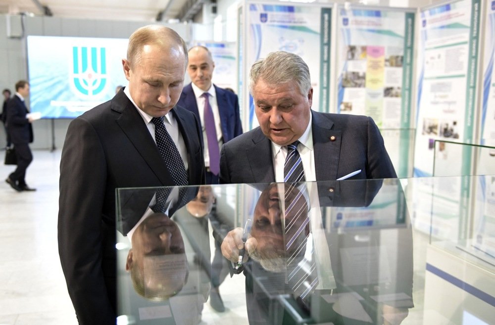 Vladimir Putin and Mikhail Kovalchuk, director of the Kurchatov Nuclear and Scientific Research Institute, in Moscow, April 2018. Photo: EPA-EFE/ALEKSEY NIKOLSKYI / SPUTNIK / KREMLIN POOL