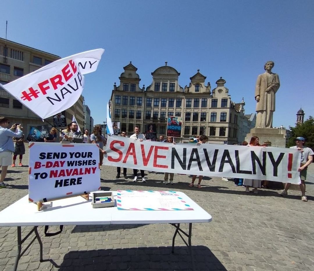 Митинг в поддержку Алексея Навального в Брюсселе. Фото: Instagram Бориса Золотаревского