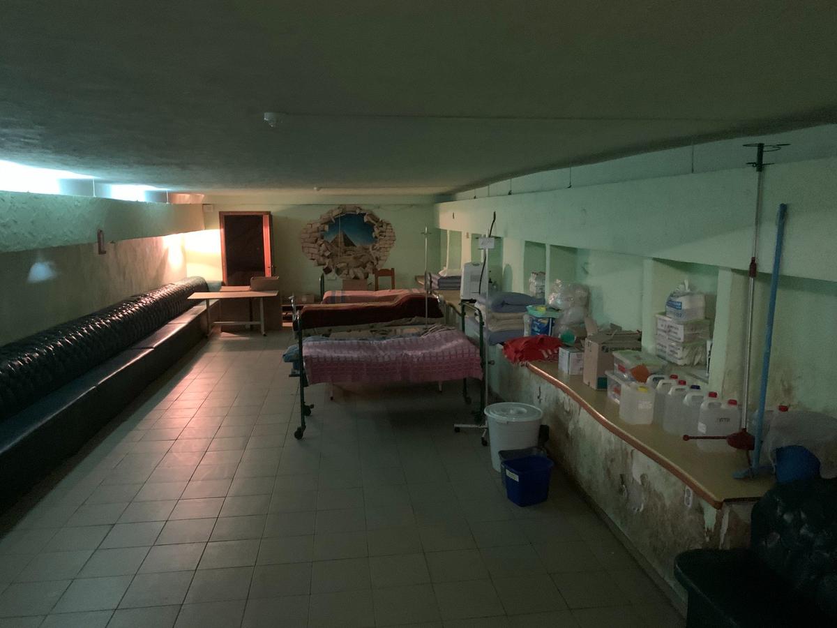 Бомбоубежище в детской больнице. Фото: Ольга Мусафирова, для «Новой газеты Европа»