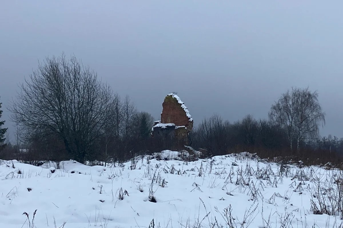 The ruins of the distillery. Photo: Irina Garina