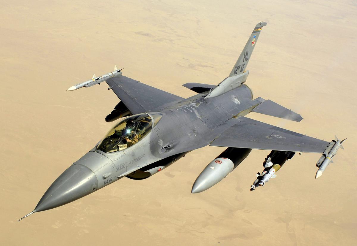 An F-16 Fighting Falcon jet. Photo: Wikimedia